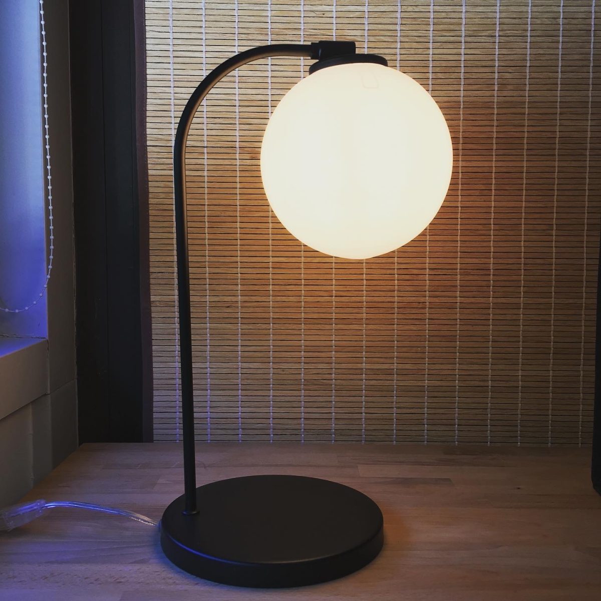 Lámpara de mesa 007
